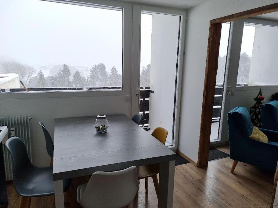 Appartement Tres Lumineux Egat Eksteriør bilde
