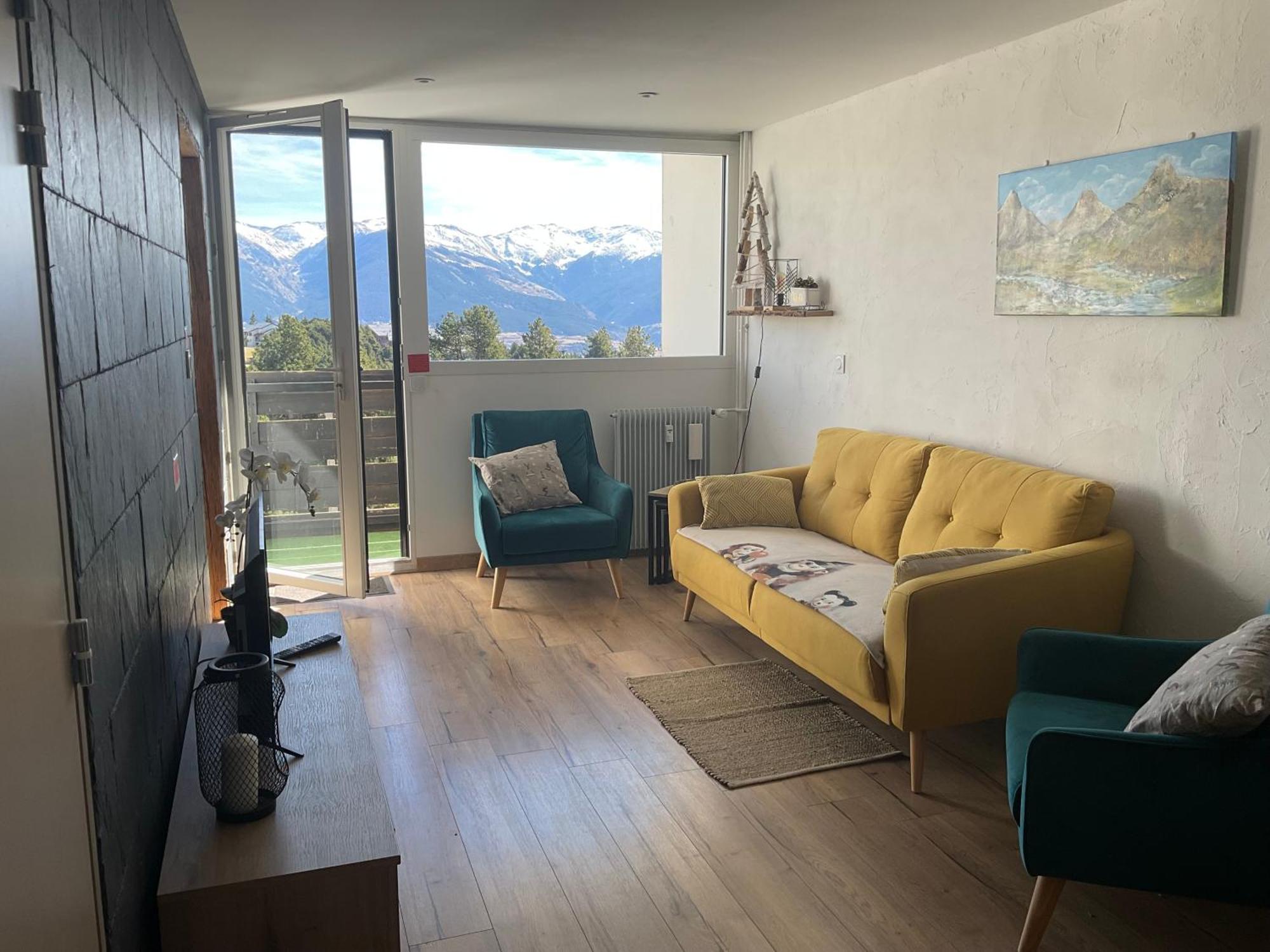 Appartement Tres Lumineux Egat Eksteriør bilde