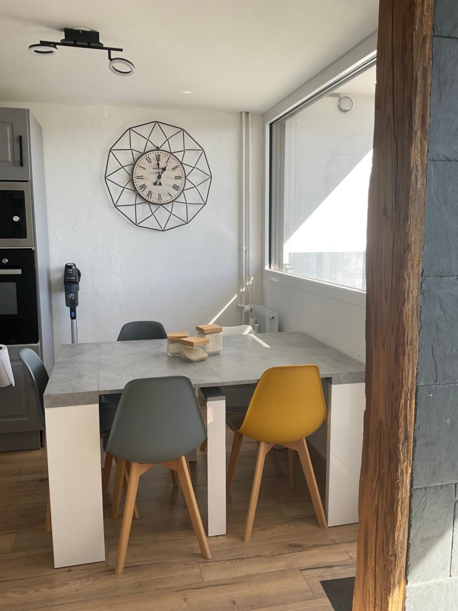 Appartement Tres Lumineux Egat Eksteriør bilde
